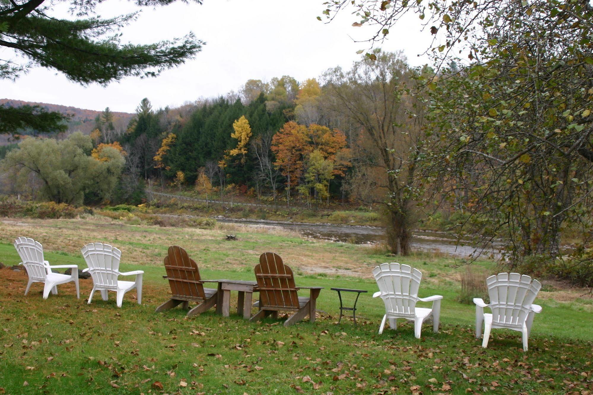 The Lincoln Inn & Restaurant At The Covered Bridge Woodstock Exterior foto